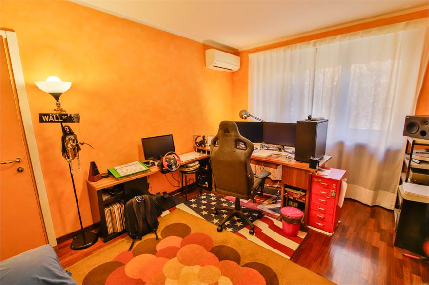 Photo 32
