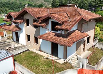 Porzioni di Villa Bifamiliare Benne di Corio 